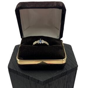 Vintage Gold Tone‎ Ring Blue & Clear Cubic Zirconia Filigree Ring Size 8.5